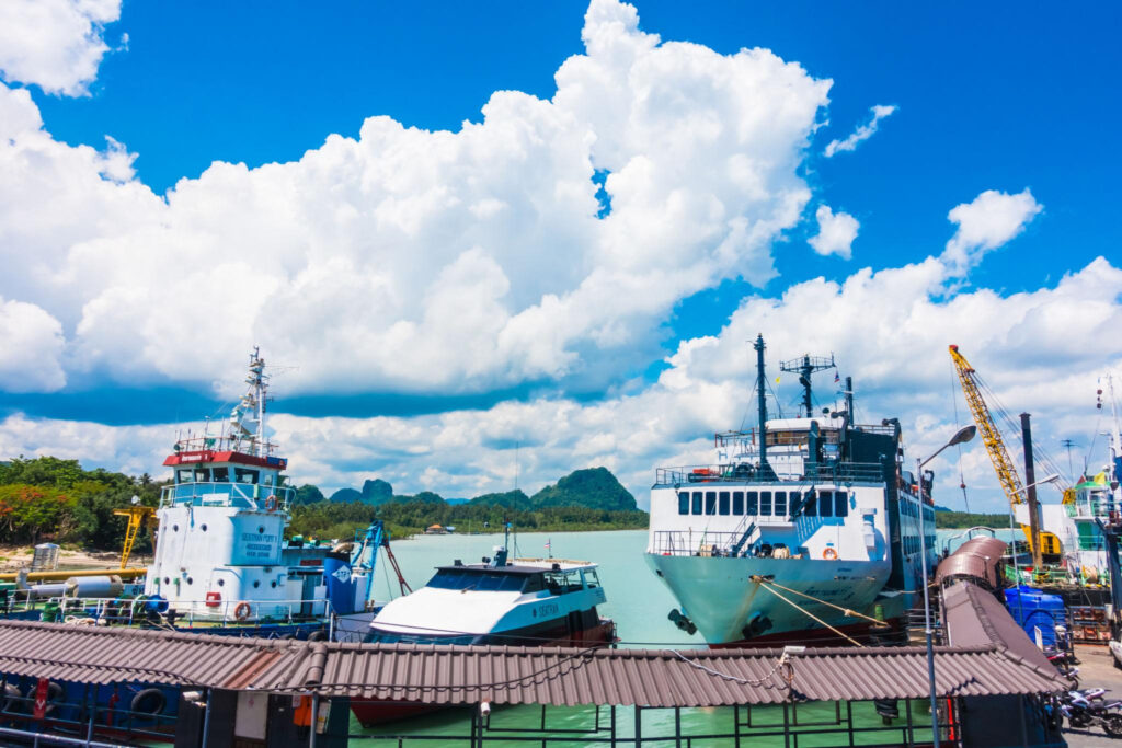 Koh Samui Ferry and Van Transfer To Phuket image 1