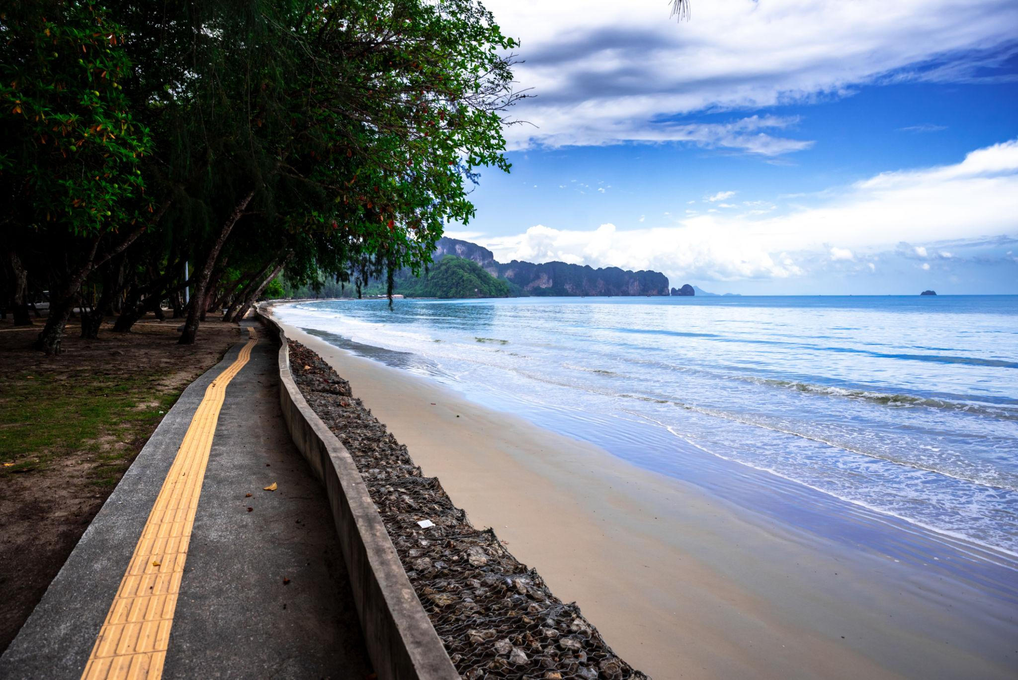 Phuket Van Transfer To Krabi Ao Nang image 4
