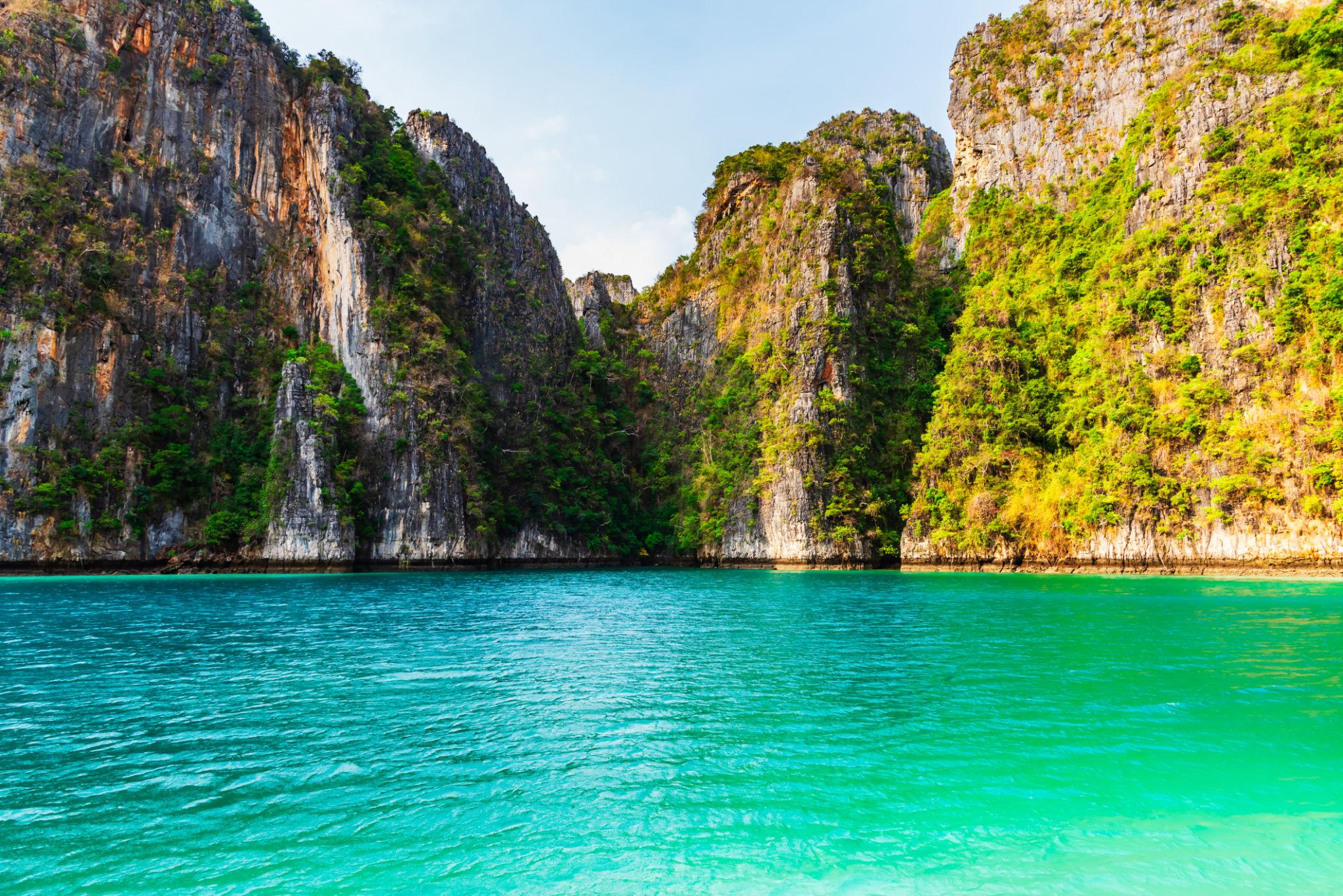 Hong Island by speedboat image 2