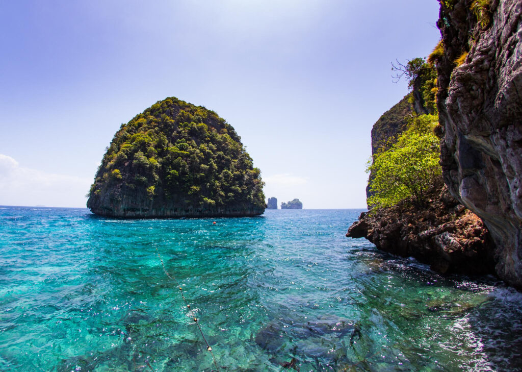Hong Island by speedboat image 1