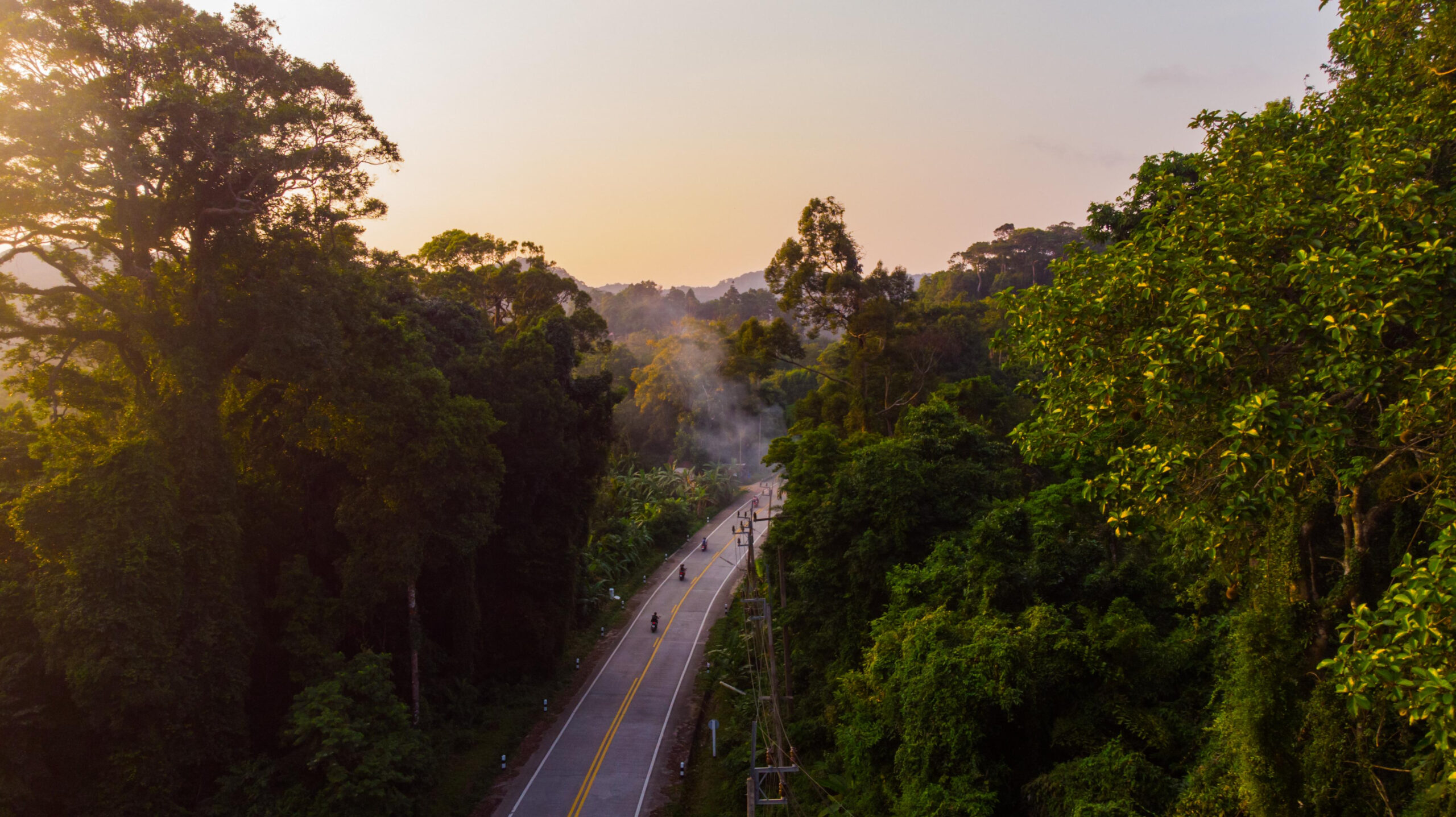 Phuket Van Transfer To Krabi Ao Nang image 3